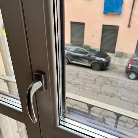 Casa Sassari - Vicino Porta Susa F.S. Torino Eksteriør bilde