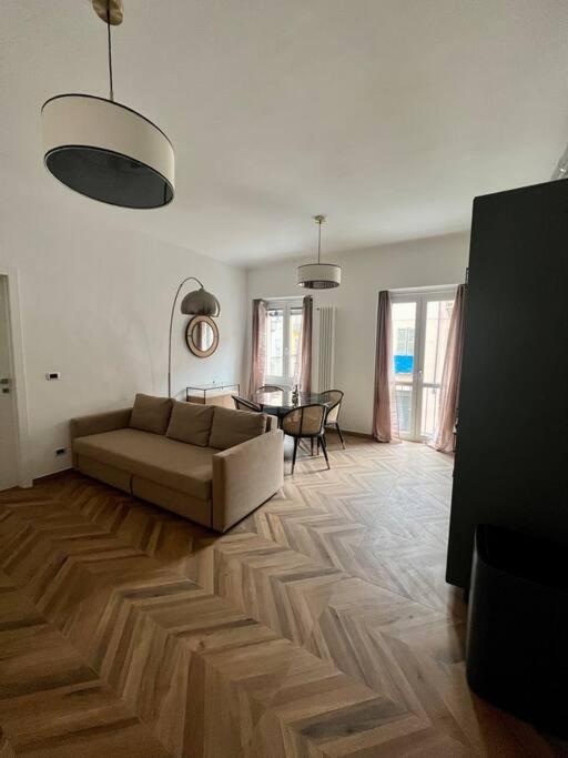 Casa Sassari - Vicino Porta Susa F.S. Torino Eksteriør bilde
